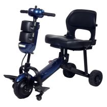 Scooter Elettrico Pieghevole V8 Light, 3 Ruote, Ultra Leggero da 17 kg, Autonomia 16 km, Velocità 6 km/h, Portata 125 kg, Compatto con Manubrio Regolabile e Frenata Elettromagnetica