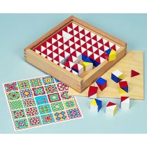 Cubi Multicolori in Legno per Motricità Fine – Set da Costruzione Creativa con 64 Cubi e Modelli di Difficoltà Variabile