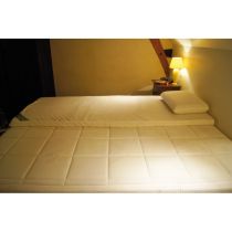 Surmaterasso a Memoria di Forma Vegelya – Mousse Viscoelastica Termosensibile, Comfort Ergonomico, Rivestimento in Velluto Sfoderabile e Lavabile