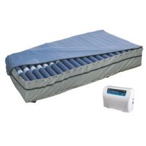 Sistema antidecubito bariatrico con compressore con regolatore di pressione e materasso a elementi intercambiabili