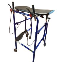 Deambulatore antibrachiale 4 ruote con tavolino Vassilli - Usato