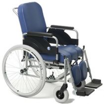 Sedia Comoda Reclinabile Modello 9300 con Ruote Autospinta