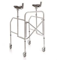 Mopedia deambulatore pieghevole in acciaio cromato con appoggio antibrachiale regolabile e 4 ruote